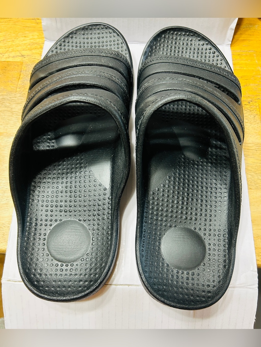 Sandals, black NEW, Revitalign brand. Size 10w.